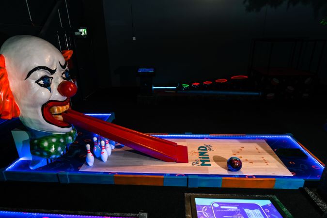mindgolf clown strike fun world 03